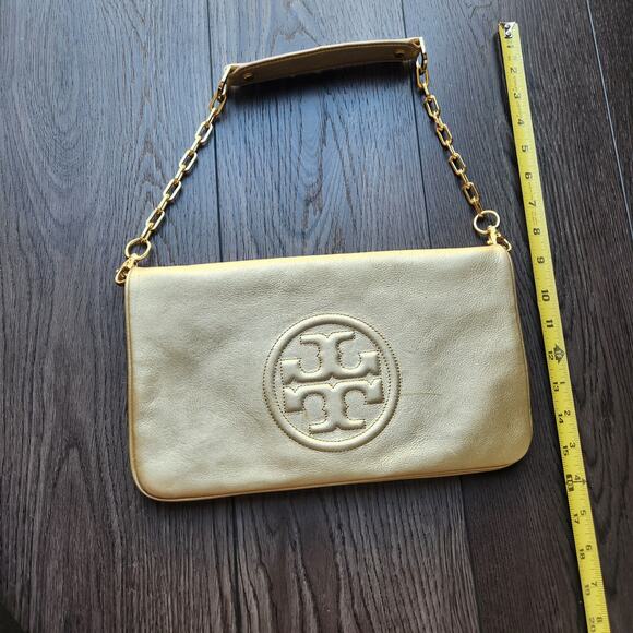 Tory Burch Reva Gold Clutch with detachable
chain - Picture 6 of 8